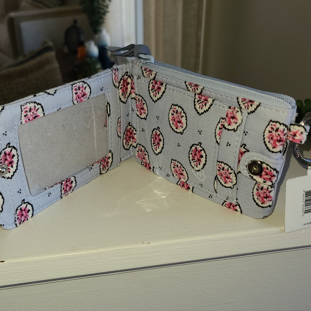 NWT Vera Bradley Light Blue and Pink Quilted Key And Card Holder - Picture 4 of 12